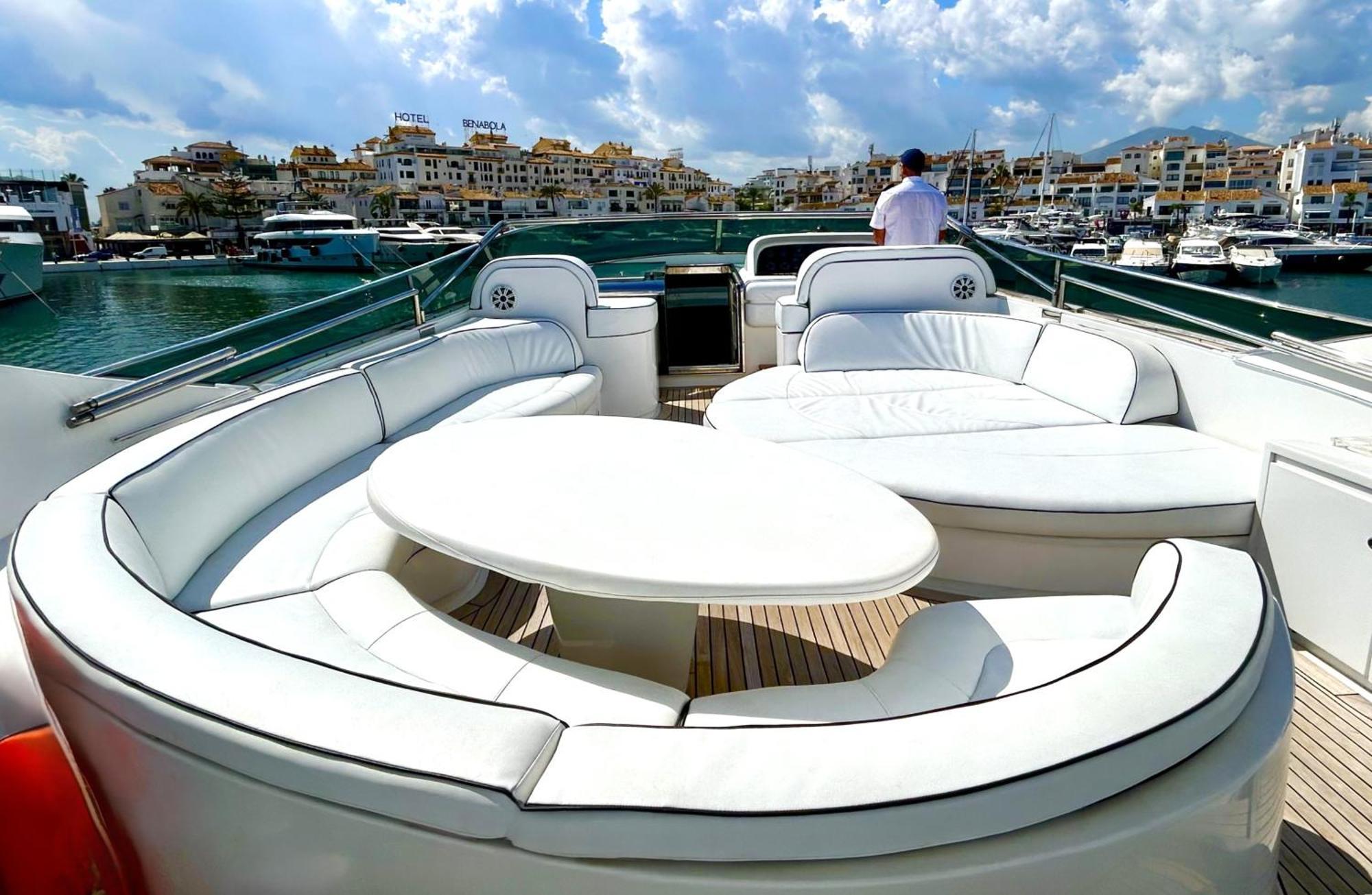 ホテル Super Yacht Located In Puerto Banus マルベーリャ エクステリア 写真